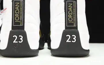 12 AIR JORDAN “ROYALTY” CT8013-170 0628